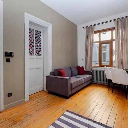 Exclusive House With 2 Including 4 Bedrooms And 4 Bathrooms In Total Istanbulská provincie